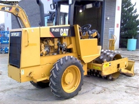 Compactadora Vibratoria Caterpillar CP-323C