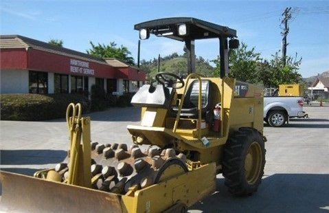 Compactadora Vibratoria Caterpillar CP-323C