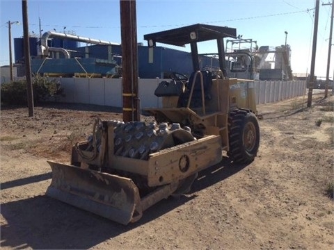 Compactadora Vibratoria Caterpillar CP-433C