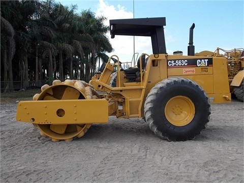  Caterpillar CP-563C de medio uso en venta Ref.: 1389287049538875 No. 2