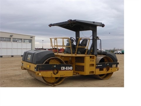 Compactadora Vibratoria Caterpillar CB-634D