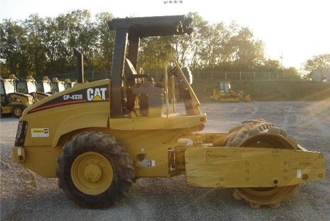  Caterpillar CP-433E usada en buen estado Ref.: 1389303763724289 No. 3