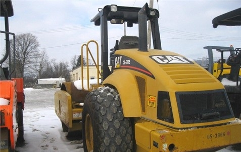 Compactadora Vibratoria Caterpillar CS-583E