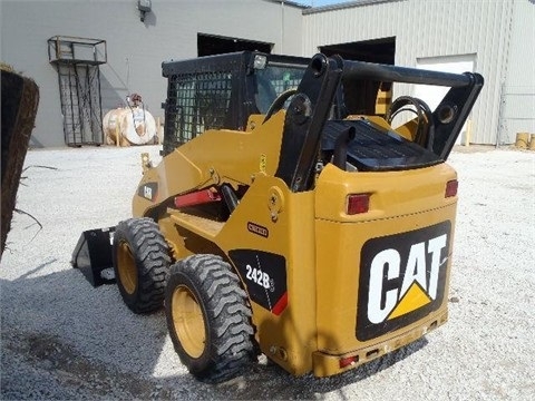  Caterpillar 242B seminueva en perfecto estado Ref.: 1390101045628389 No. 2