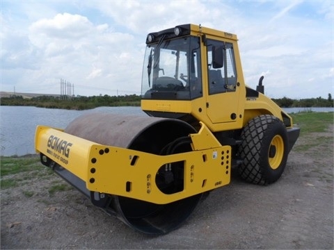 venta compactadora vibratoria bomag BW211D seminueva Ref.: 1390925541843750 No. 4