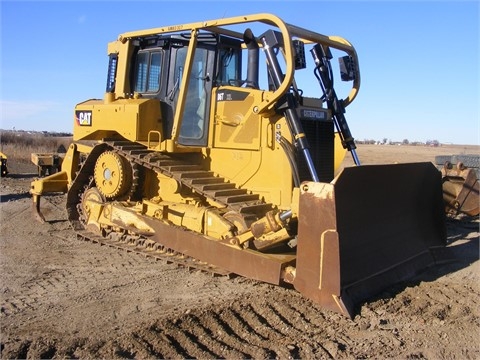 Dozers/tracks Caterpillar D6T