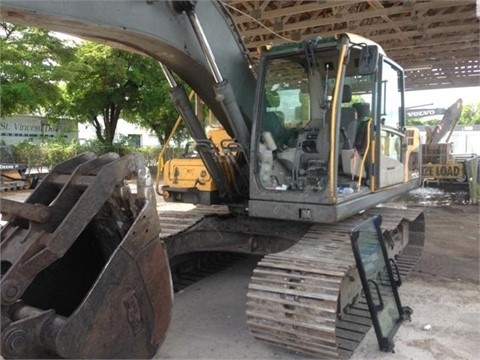  Volvo EC210 de segunda mano en venta Ref.: 1393458087418282 No. 3