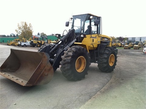  KOMATSU WA200 de segunda mano a la venta Ref.: 1394217462787654 No. 2