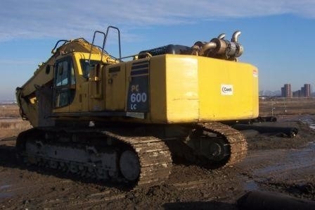 Hydraulic Excavator Komatsu PC600