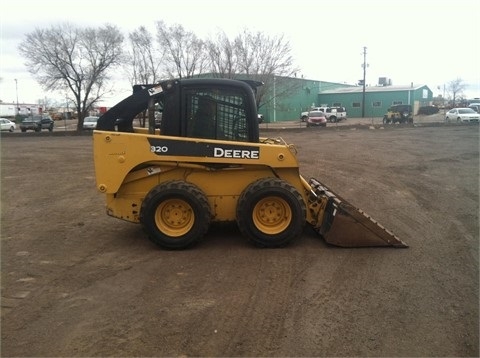  Deere 320 de medio uso en venta Ref.: 1395780430073548 No. 4