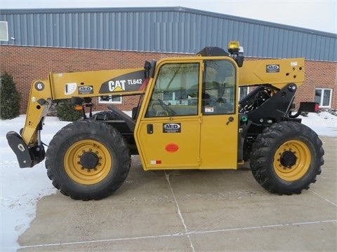  Caterpillar TL642 seminueva en venta Ref.: 1395862584625727 No. 2