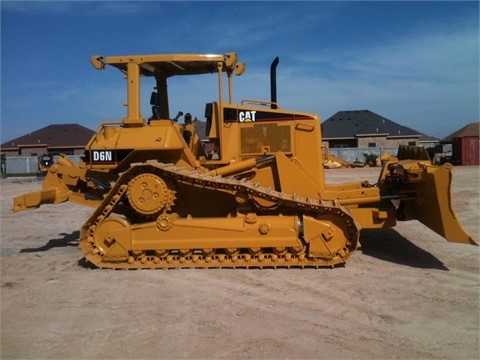 Dozers/tracks Caterpillar D6N