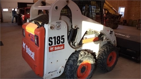  Bobcat S185 de medio uso en venta Ref.: 1397147074579723 No. 4