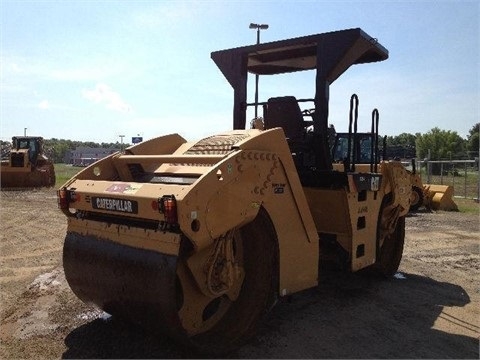 Compactadora Vibratoria Caterpillar CB54