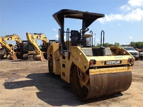  Caterpillar CB54 de segunda mano a la venta Ref.: 1397922016359718 No. 2