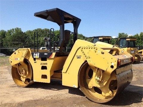  Caterpillar CB54 de segunda mano a la venta Ref.: 1397922016359718 No. 3