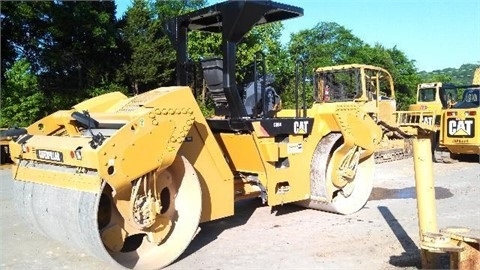 Vibratory Compactors Caterpillar CB64