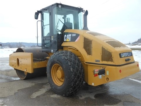 Compactadora Vibratoria Caterpillar CS64