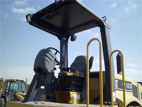  Caterpillar CP-563D de medio uso en venta Ref.: 1398183401921284 No. 4