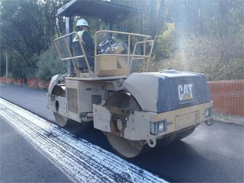 Compactadora Vibratoria Caterpillar CB-434C