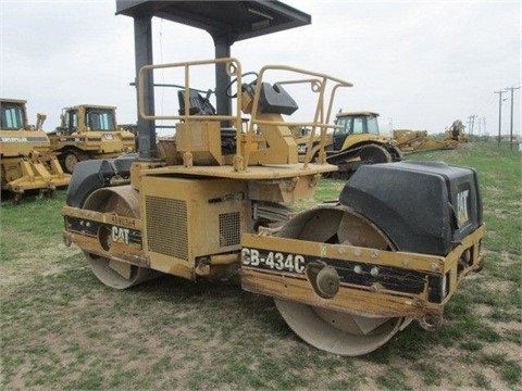 Compactadora Vibratoria Caterpillar CB-434C