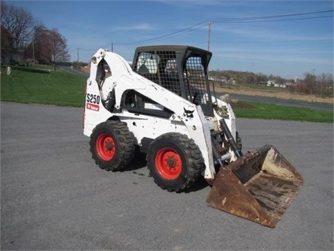 Minicargadores Bobcat S250