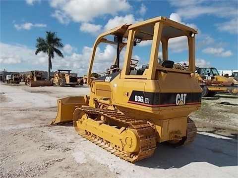  CATERPILLAR D3G de segunda mano en venta Ref.: 1398469417052656 No. 2