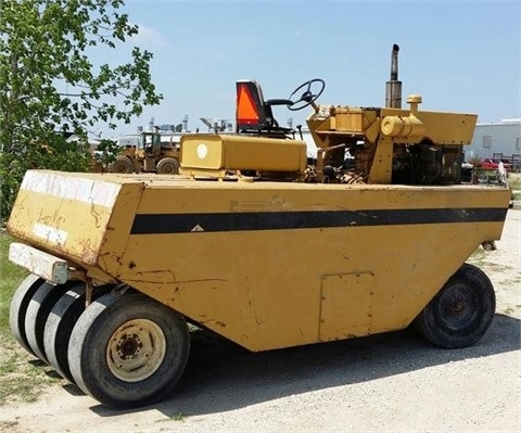 Compactors Tires Asphalt Caterpillar PS-130