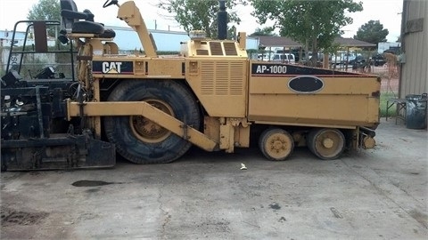 Pavers Caterpillar AP-1000