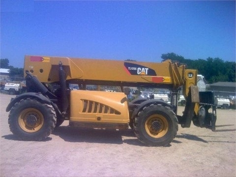 Montacargas Caterpillar TL1255