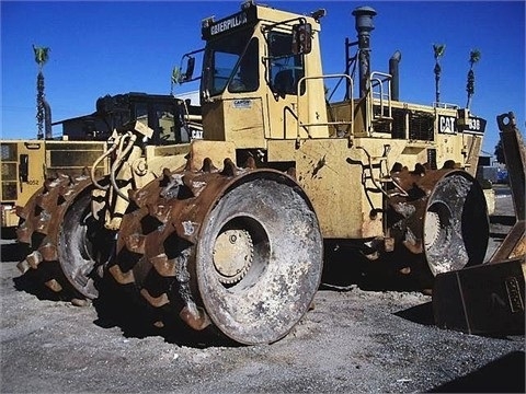 Compactadoras Suelos Y Rellenos Caterpillar 836