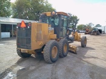  Deere 670D en venta, usada Ref.: 1401225074429228 No. 3