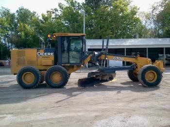  Deere 670D en venta, usada Ref.: 1401225074429228 No. 4