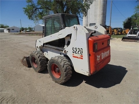 Minicargadores Bobcat S220