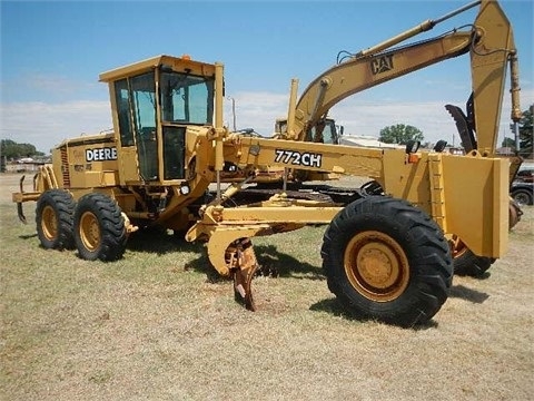  Deere 772CH seminueva en perfecto estado Ref.: 1401804368449693 No. 2