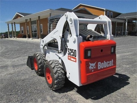  Bobcat S250 en buenas condiciones Ref.: 1403039565517076 No. 2