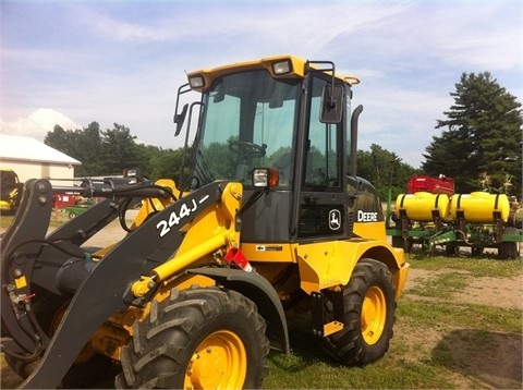 DEERE 244J usada a la venta Ref.: 1404496262446900 No. 4