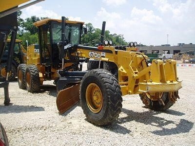 DEERE 670D de segunda mano a la venta Ref.: 1404514238188028 No. 2