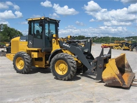 DEERE 444J de segunda mano en venta Ref.: 1405545691852996 No. 2