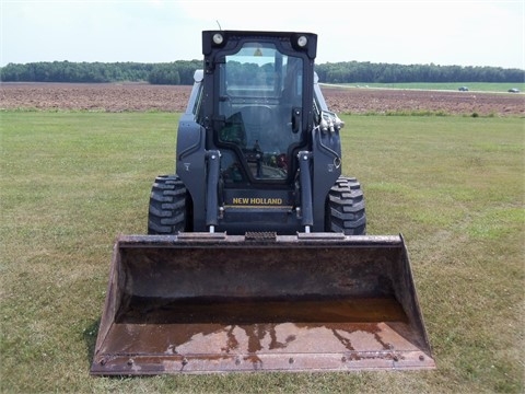 NEW HOLLAND L223 en buenas condiciones Ref.: 1407168875005134 No. 3