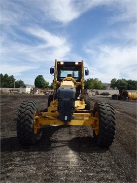  Komatsu GD655 de medio uso en venta Ref.: 1407276205255073 No. 2