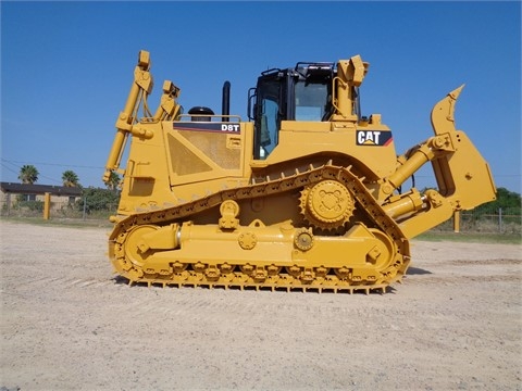 Dozers/tracks Caterpillar D8T