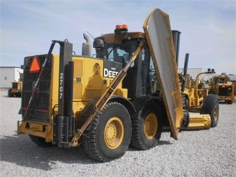  Deere 770D de medio uso en venta Ref.: 1408031734963631 No. 2