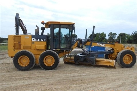  Deere 770D de medio uso en venta Ref.: 1408040446374017 No. 3