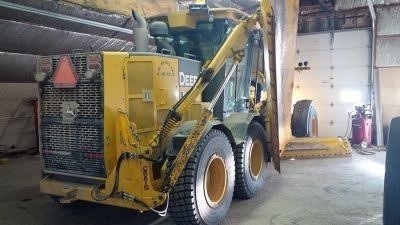  Deere 772D seminueva en venta Ref.: 1408045678535984 No. 2