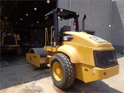  Caterpillar CS-433E de segunda mano en venta Ref.: 1409411412953295 No. 3