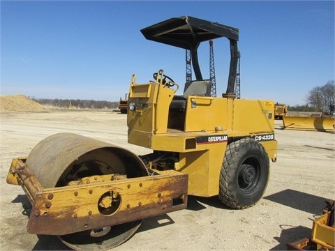 Compactadora Vibratoria Caterpillar CS-433E