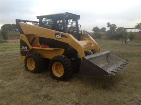 Minicargadores Caterpillar 252B