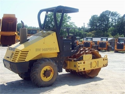 Compactadora Vibratoria Bomag BW145PDH