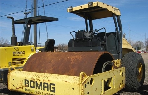  Bomag BW213D usada a buen precio Ref.: 1410442853810647 No. 3